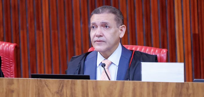KASSIO NUNES MARQUES, PRESIDENTE DO TSE, DECIDIU NÃO DECIDIR E É RESPONSÁVEL POR CONFUSÃO NO SEGUNDO TURNO